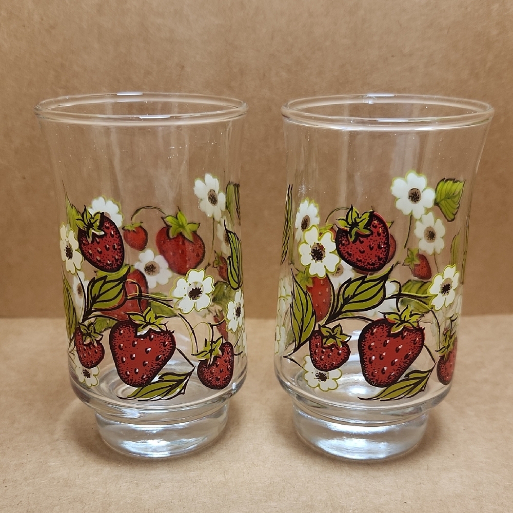 ***SALE 3 for $20*** Strawberry Floral Juice Glass